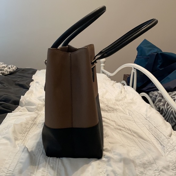 Large Kate Spade Tote - Picture 3 of 3